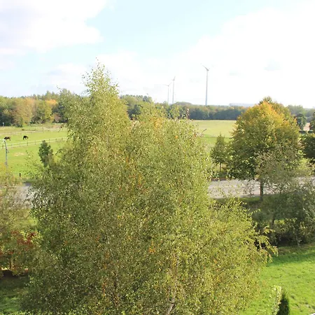 Helle Mit Balkon 120qm, 4zimmer 아파트 *