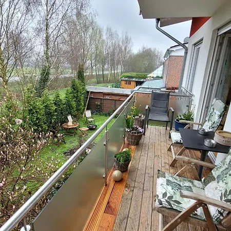 Helle Mit Balkon 120qm, 4zimmer *