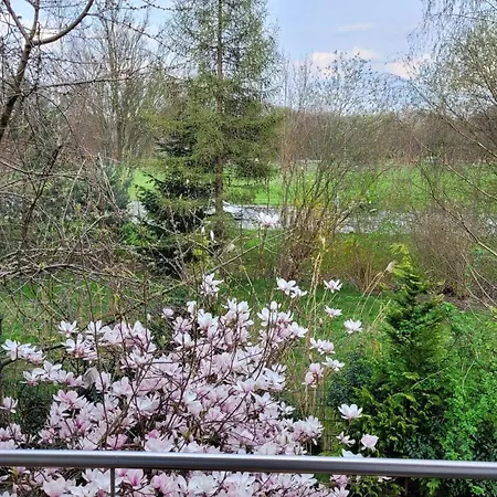 Helle Mit Balkon 120qm, 4zimmer *
