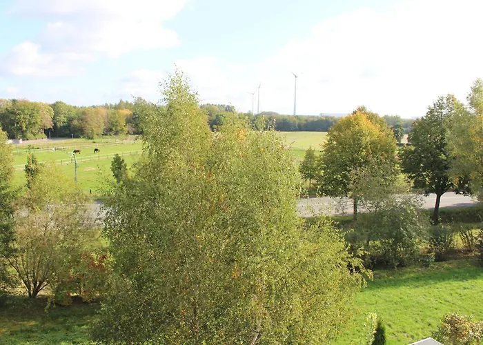 Helle Mit Balkon 120qm, 4zimmer 아파트 *