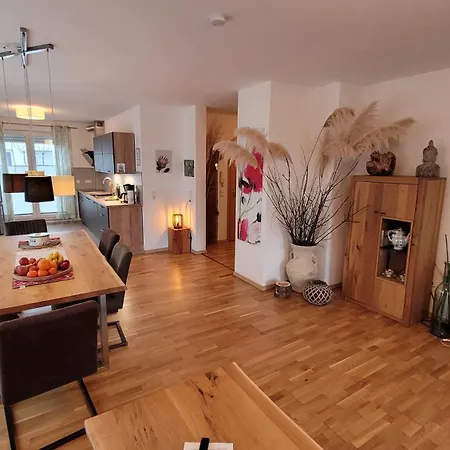 Helle Mit Balkon 120qm, 4zimmer דירה
